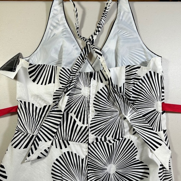 Black and White print halter dress - Picture 8 of 13